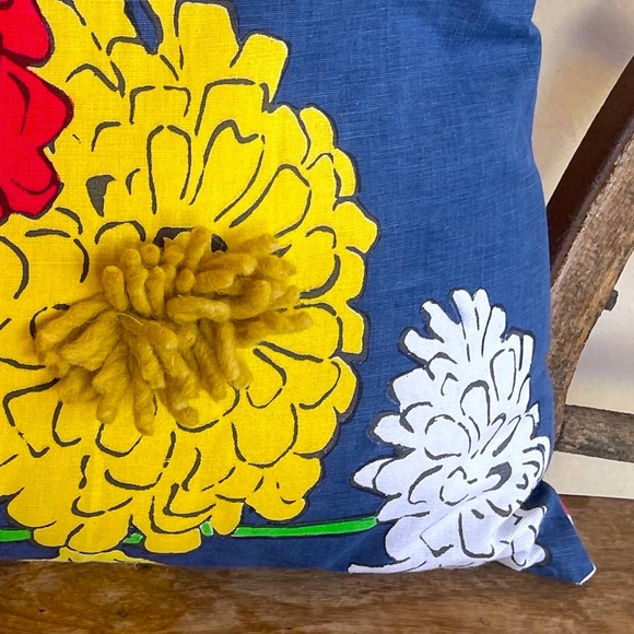 FLORAL POLKADOT DECORATIVE PILLOW Cute Kitchy Boho Cottage 17”x17” NEW w/TAG!!! - Picture 6 of 10